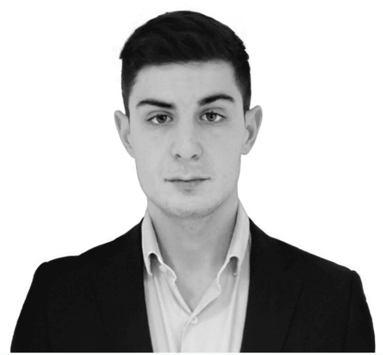 Intervista a Emanuele Decensi, Quantitative Risk & Management Analyst @JLL Italia